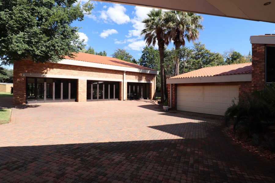 4 Bedroom Property for Sale in Wilkoppies North West